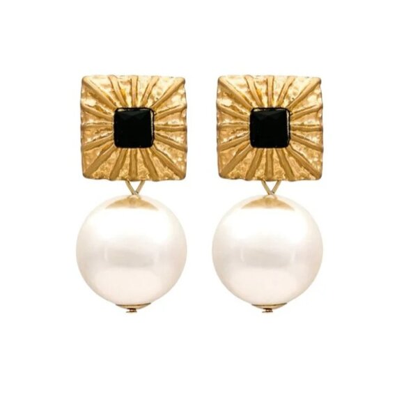 NWT Designer Accessory Concierge Pearl Zoe Earrings - Picture 2 of 3